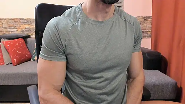 HotHunkTrainer online show from 10, 3, 2026