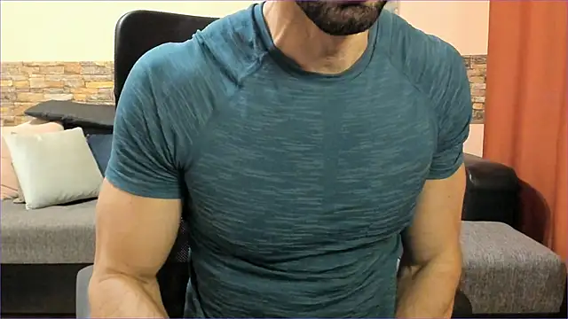 HotHunkTrainer online show from 5, 11, 2025