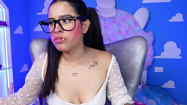 miss romyna online show from 19, 2, 2025