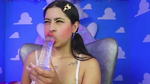 miss romyna online show from 13, 4, 2026