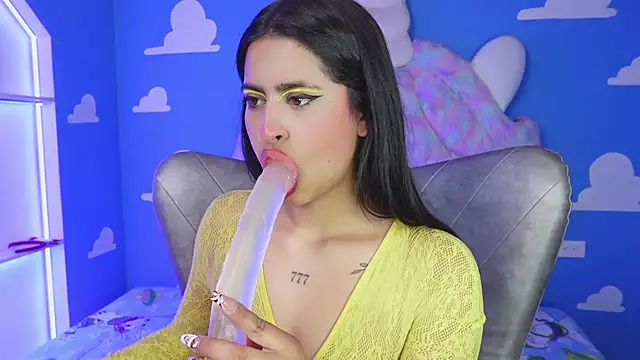 miss romyna online show from 15, 12, 2025