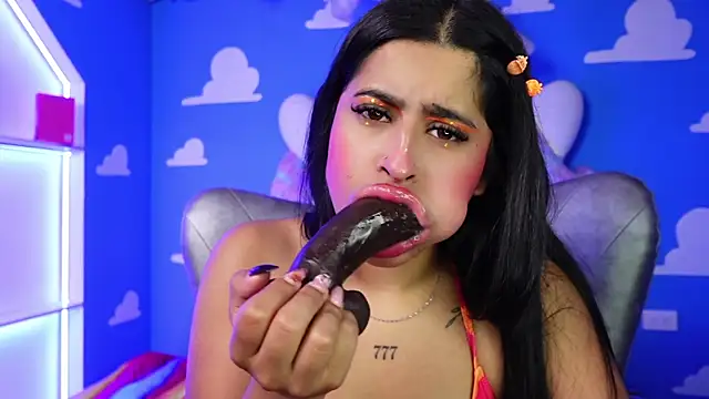 miss romyna online show from 11, 5, 2026
