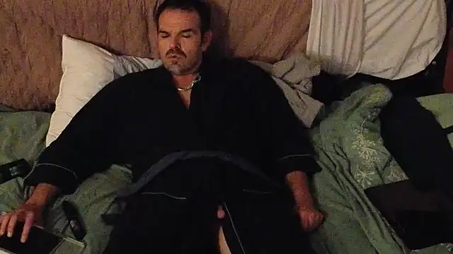 Snapshot of badboybrad11 chatting on 12, 2, 2026 badboybrad11 online show from 12, 2, 2026