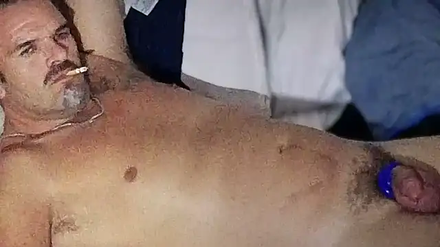 Snapshot of badboybrad11 chatting on 4, 4, 2026 badboybrad11 online show from 4, 4, 2026