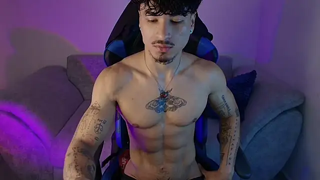 Snapshot of Thomas_Fit1 chatting on 24, 7, 2026 Thomas Fit1 online show from 24, 7, 2026