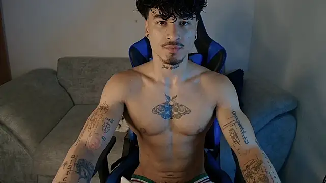 Snapshot of Thomas_Fit1 chatting on 18, 7, 2026 Thomas Fit1 online show from 18, 7, 2026
