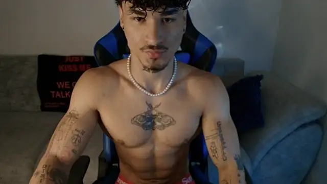Snapshot of Thomas_Fit1 chatting on 6, 7, 2026 Thomas Fit1 online show from 6, 7, 2026