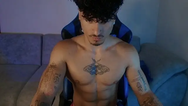 Snapshot of Thomas_Fit1 chatting on 3, 7, 2026 Thomas Fit1 online show from 3, 7, 2026