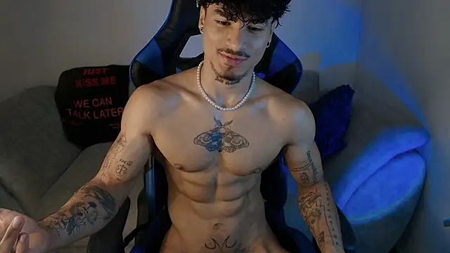Snapshot of Thomas_Fit1 chatting on 15, 7, 2026 Thomas Fit1 online show from 15, 7, 2026