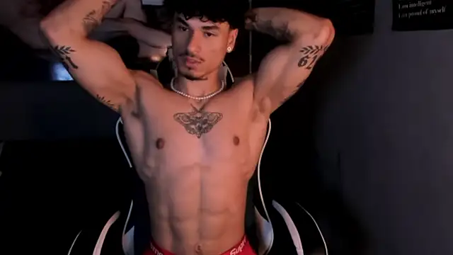 Snapshot of Thomas_Fit1 chatting on 11, 6, 2026 Thomas Fit1 online show from 11, 6, 2026