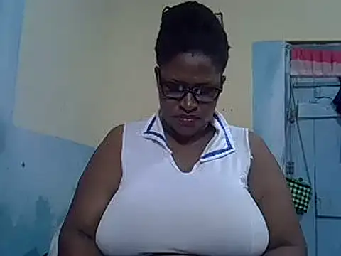 sexy bigboobss online show from 5, 10, 2025