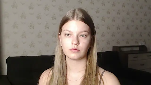 Snapshot of EmySway chatting on 9, 2, 2025 EmySway online show from 9, 2, 2025