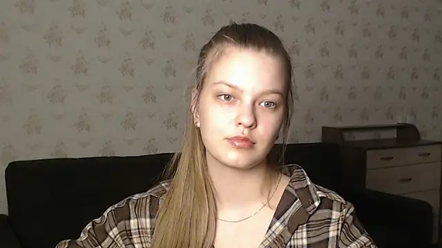 Snapshot of EmySway chatting on 20, 3, 2025 EmySway online show from 20, 3, 2025