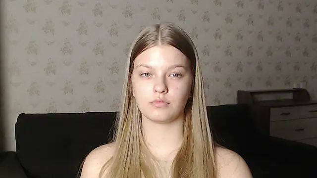 Snapshot of EmySway chatting on 11, 2, 2025 EmySway online show from 11, 2, 2025