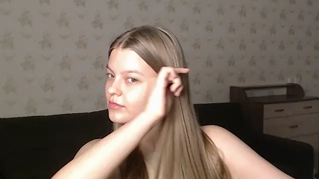 Snapshot of EmySway chatting on 19, 3, 2025 EmySway online show from 19, 3, 2025
