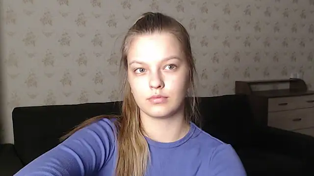 Snapshot of EmySway chatting on 24, 2, 2025 EmySway online show from 24, 2, 2025