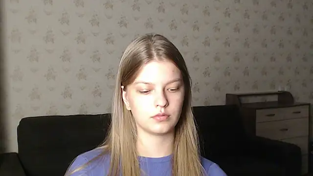 Snapshot of EmySway chatting on 29, 12, 2024 EmySway online show from 29, 12, 2024