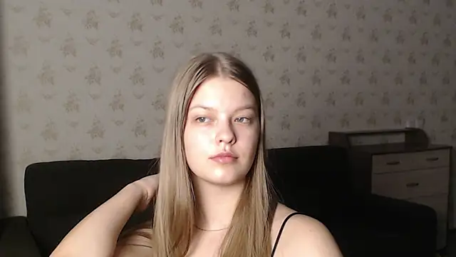 Snapshot of EmySway chatting on 29, 12, 2024 EmySway online show from 29, 12, 2024