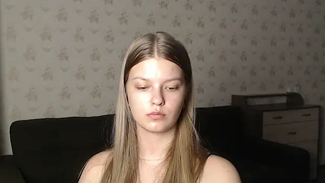 Snapshot of EmySway chatting on 27, 12, 2024 EmySway online show from 27, 12, 2024