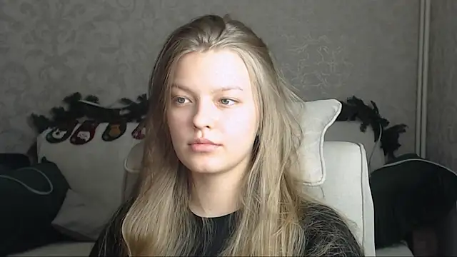 Snapshot of EmySway chatting on 28, 1, 2025 EmySway online show from 28, 1, 2025