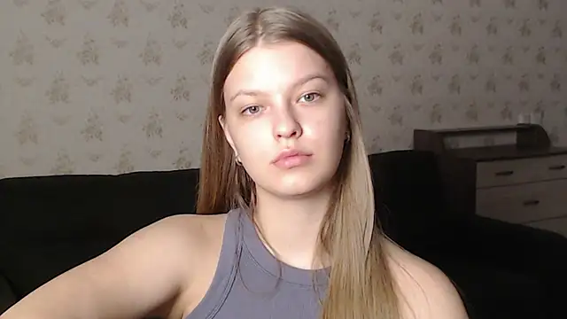 Snapshot of EmySway chatting on 23, 2, 2025 EmySway online show from 23, 2, 2025