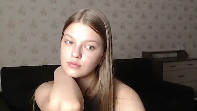 Snapshot of EmySway chatting on 22, 2, 2025 EmySway online show from 22, 2, 2025
