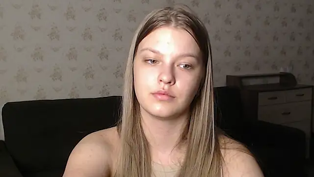 Snapshot of EmySway chatting on 13, 3, 2025 EmySway online show from 13, 3, 2025