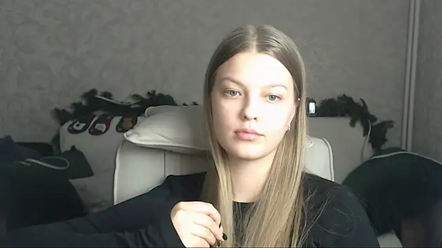 Snapshot of EmySway chatting on 7, 1, 2025 EmySway online show from 7, 1, 2025