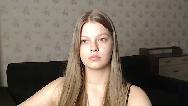 Snapshot of EmySway chatting on 25, 2, 2025 EmySway online show from 25, 2, 2025