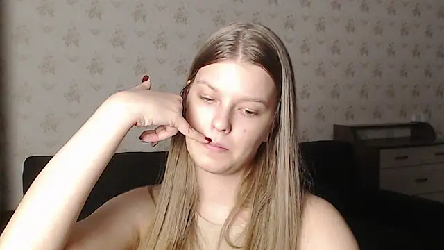 Snapshot of EmySway chatting on 12, 2, 2025 EmySway online show from 12, 2, 2025