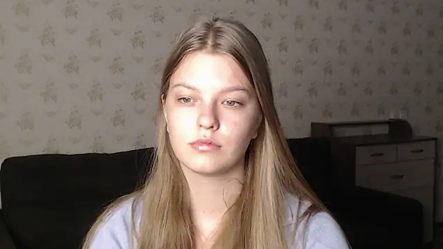 Snapshot of EmySway chatting on 22, 12, 2024 EmySway online show from 22, 12, 2024