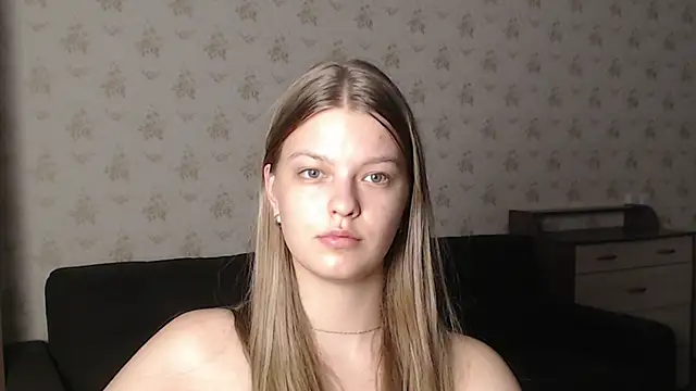 Snapshot of EmySway chatting on 28, 12, 2024 EmySway online show from 28, 12, 2024