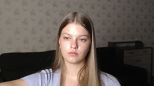 Snapshot of EmySway chatting on 22, 12, 2024 EmySway online show from 22, 12, 2024