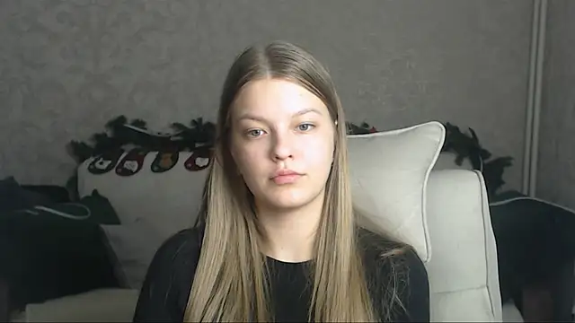 Snapshot of EmySway chatting on 7, 1, 2025 EmySway online show from 7, 1, 2025