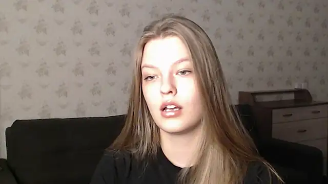 Snapshot of EmySway chatting on 13, 3, 2025 EmySway online show from 13, 3, 2025