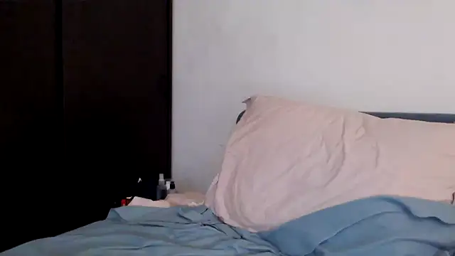 Snapshot of Scarlettford chatting on 24, 10, 2025 Scarlettford online show from 24, 10, 2025