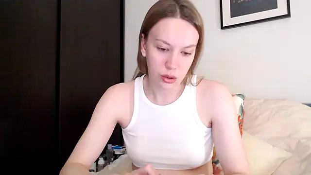 Snapshot of Scarlettford chatting on 1, 12, 2025 Scarlettford online show from 1, 12, 2025