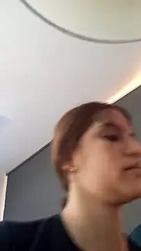 AnthonelaDuque online show from 18, 11, 2025