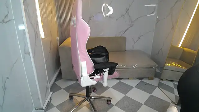 Snapshot of skeler_lovd_b_ chatting on 11, 11, 2025 skeler lovd b online show from 11, 11, 2025