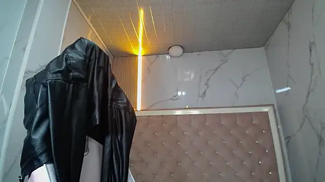 skeler lovd b  online show from 22, 4, 2026