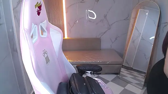 Snapshot of skeler_lovd_b_ chatting on 15, 10, 2025 skeler lovd b online show from 15, 10, 2025