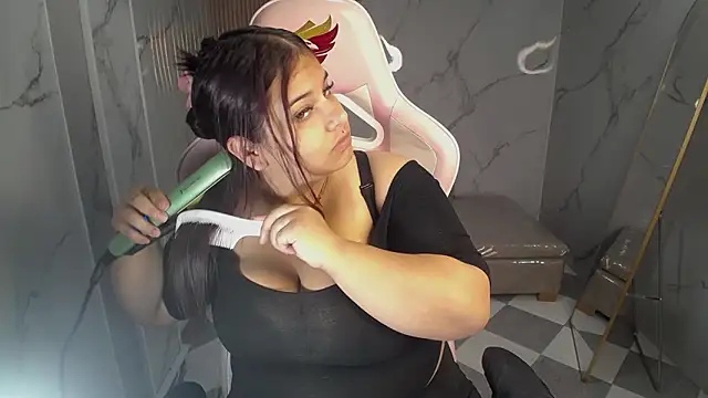 Snapshot of skeler_lovd_b_ chatting on 4, 11, 2025 skeler lovd b online show from 4, 11, 2025