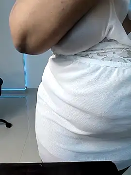 Snapshot of Selina_6 chatting on 5, 10, 2025 Selina 6 online show from 5, 10, 2025