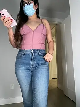 jAsMinE678 online show from 9, 1, 2026