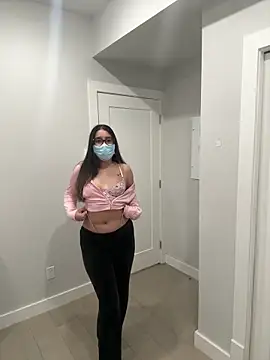 jAsMinE678 online show from 5, 4, 2026