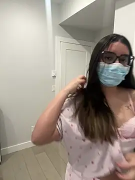 jAsMinE678 online show from 8, 4, 2026