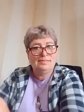 Lee Nell online show from 15, 9, 2025