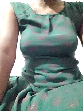 rituporna2004 online show from 9, 4, 2026