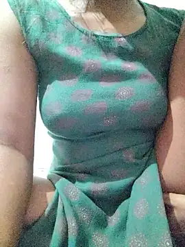 rituporna2004 online show from 1, 12, 2025