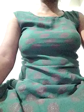 rituporna2004 online show from 19, 4, 2026